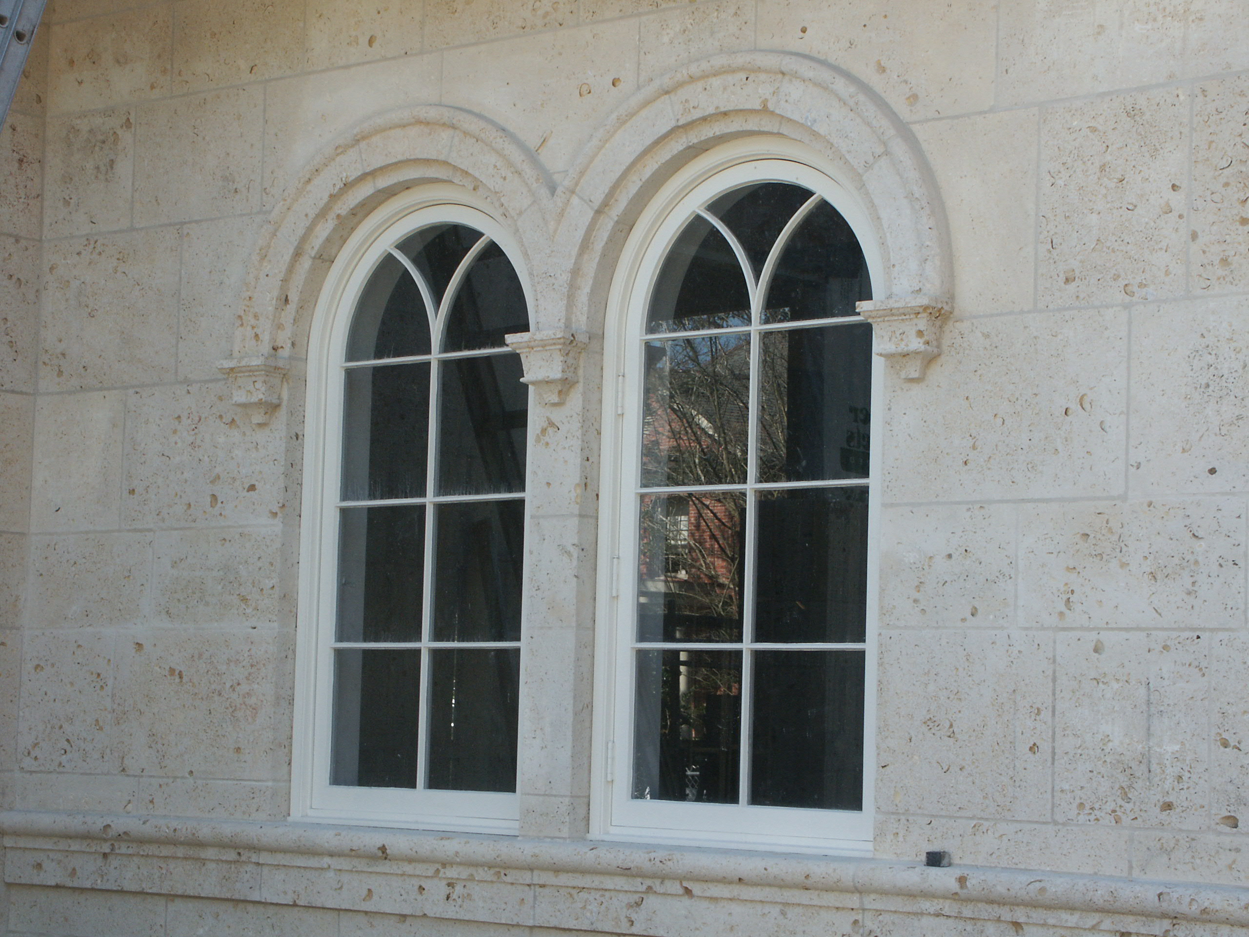 Castellon-Shell-Window-Surround-close-up